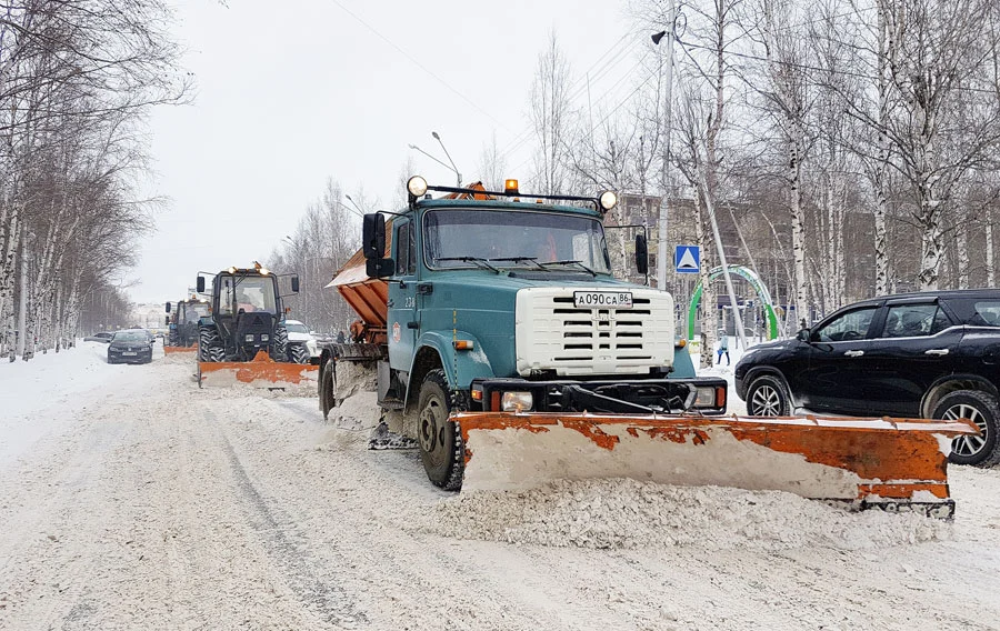 Работы коммунальной техники г. Нижневартовск