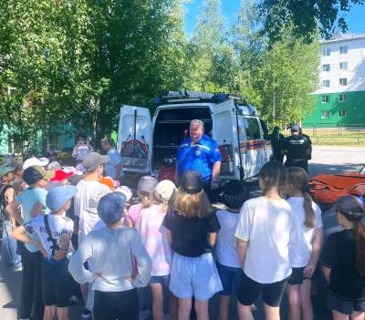 Спасатели напомнили детям о правилах безопасности у водоемов