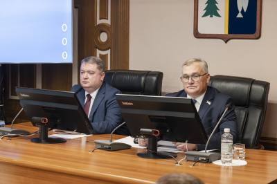 Бюджетные ориентиры на 2026-2028 годы: депутаты готовятся к декабрьскому заседанию городского парламента Бюджетные ориентиры на 2026-2028 годы: депутаты готовятся к декабрьскому заседанию городского парламента