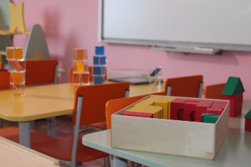 Администрация города продолжает вести планомерную работу и решает следующую задачу – вводит детские сады, где идет комплектация групп с одного года. Только в этом году открыто 3 дошкольных учреждения с общим количеством 840 мест. 