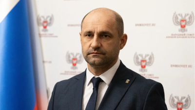 Поздравление Полномочного представителя Президента России в Уральском федеральном округе Артёма Жоги с Днём России Поздравление Полномочного представителя Президента России в Уральском федеральном округе Артёма Жоги с Днём России
