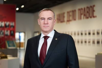 Поздравление губернатора Ханты-Мансийского автономного округа – Югры Руслана Кухарука с Днем защитника Отечества Поздравление губернатора Ханты-Мансийского автономного округа – Югры Руслана Кухарука с Днем защитника Отечества